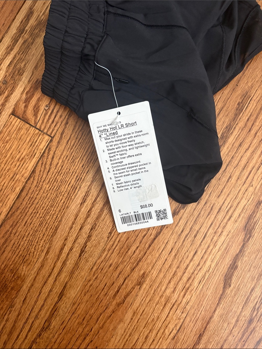 NWT lululemon athletica Black Women's hotty hot 4” size 6  Running Shorts - Picture 4 of 5